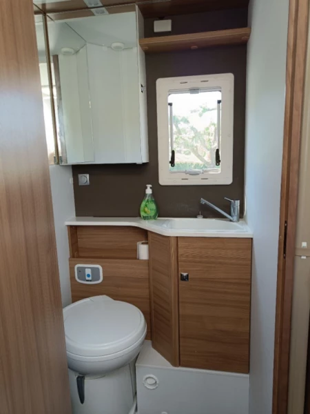 Adria Matrix M 670SL Wohnmobil - Romelanda, Schweden