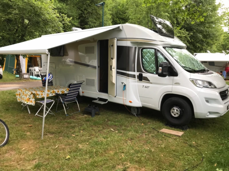 Carado Carado Wohnmobil - Penthalaz, Schweiz