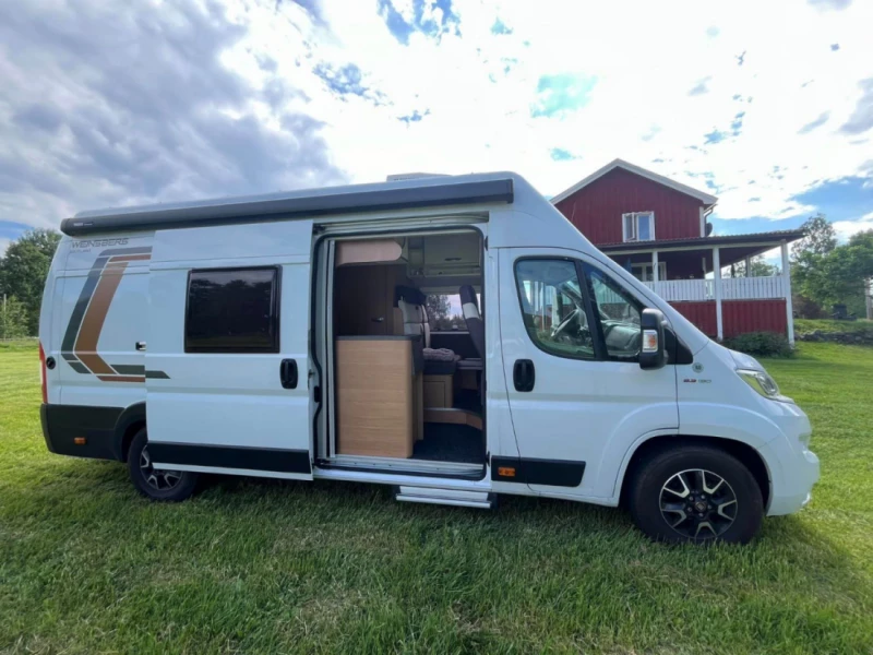 Weinsberg 630 MEG OUTLAW (R47) Campingbus - Segeltorp, Schweden