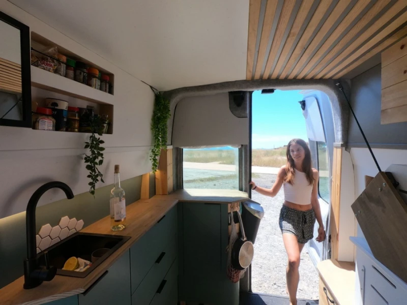 Opel VIVARO Campingbus - Wädenswil, Schweiz