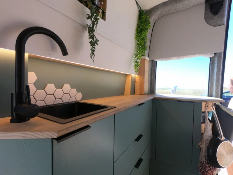 Opel VIVARO Campingbus - Wädenswil, Schweiz