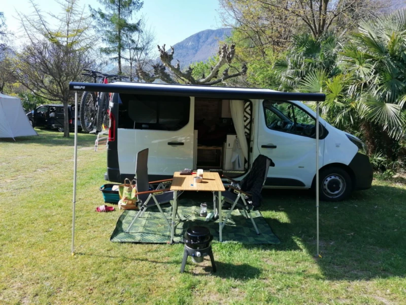 Opel Vivaro Campingbus - Luzern, Schweiz