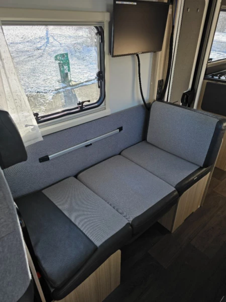 Sun Living A70DK Bobil - Wetzikon, Sveits