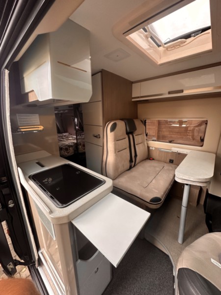Chausson V697 Premium Road Line Campervan - Göteborg, Sverige