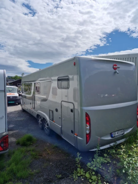 Bürstner Elegance I 821 Wohnmobil - Mosjøen, Norwegen