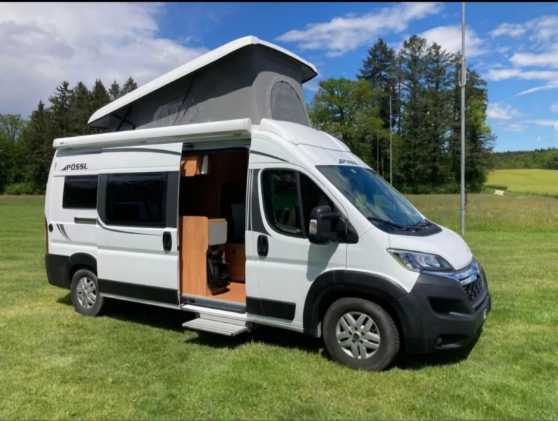 Pössl 2 win plus Campingbus - Vauderens, Schweiz