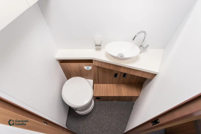 Fiat Ducato Lava / Alusta 130 Multijet 2.3 D Wohnmobil - Kotka, Finnland