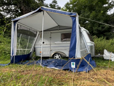 Eriba Puck 225 GT Campingvogn - Aubonne, Schweiz