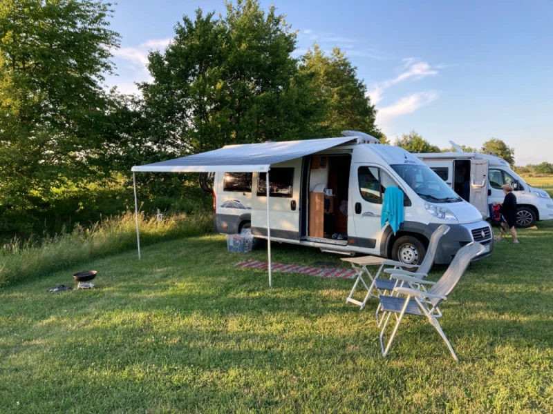 Pössl Road Cruiser Campingbus - Virestad, Schweden