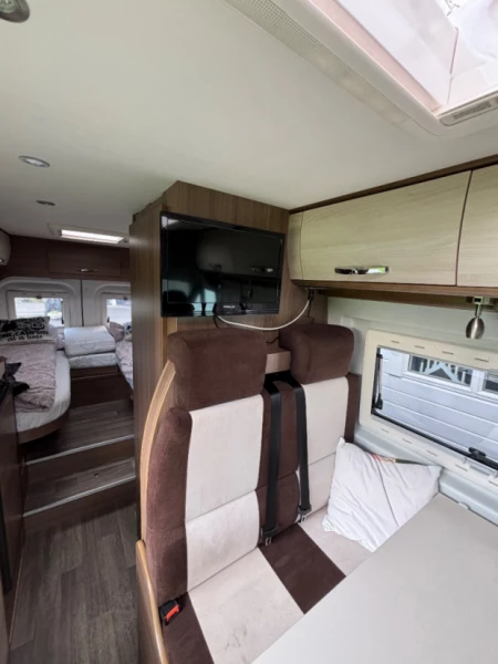 Bravia Mobil Swan Campingbus - Skåla, Norwegen
