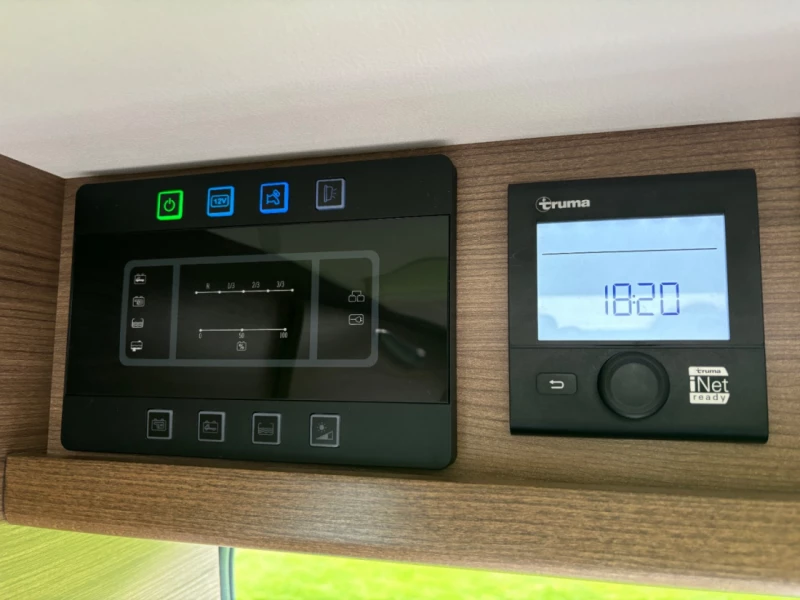 Bravia Mobil Swan Campingbus - Skåla, Norwegen