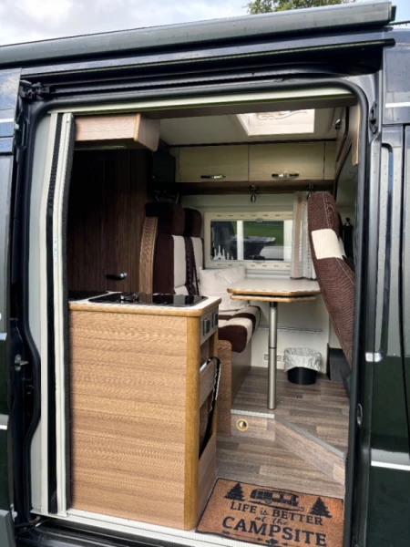 Bravia Mobil Swan Campingbus - Skåla, Norwegen