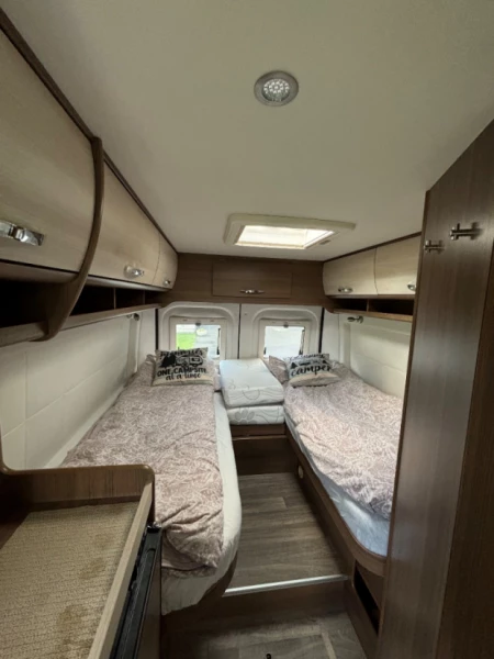 Bravia Mobil Swan Campingbus - Skåla, Norwegen