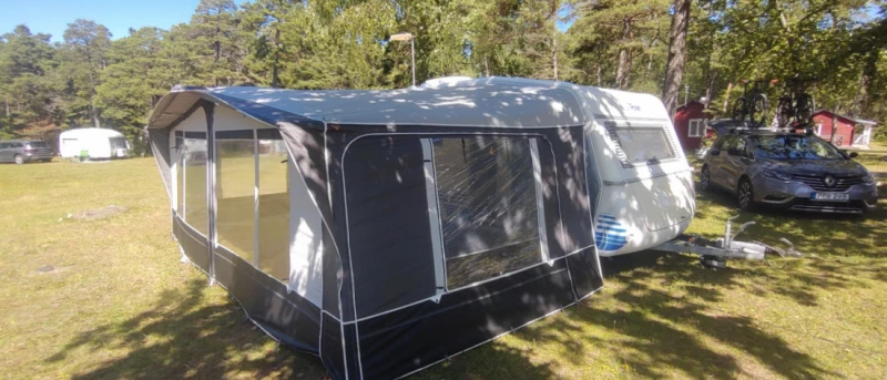 Polar 590 Wohnwagen - Vårgårda, Schweden