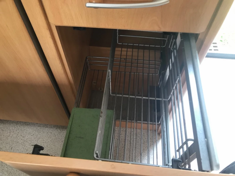 Knaus Südwind 500 barnkammarvagn Caravan - Karlsborg, Sweden