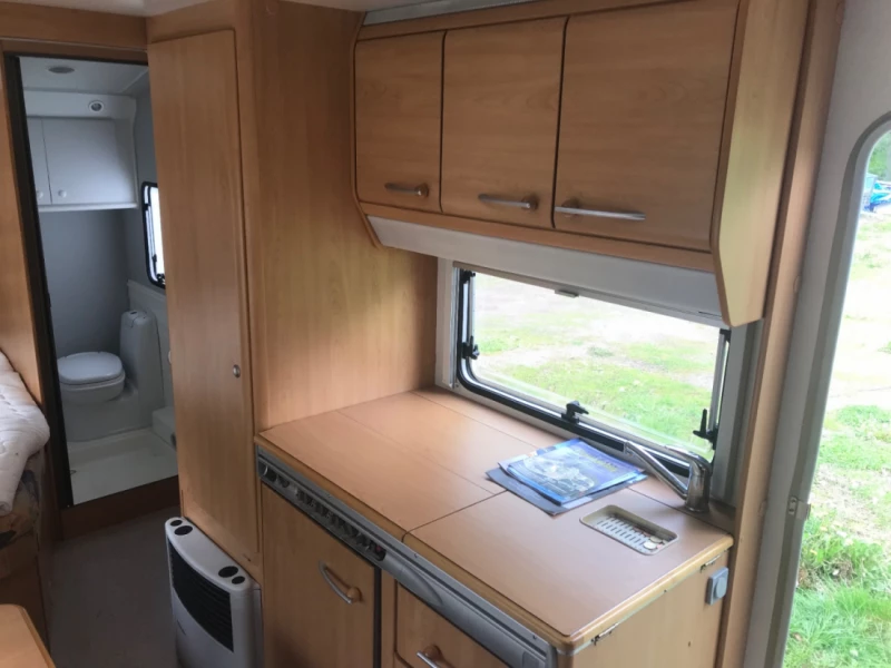 Knaus Südwind 500 barnkammarvagn Caravan - Karlsborg, Sweden