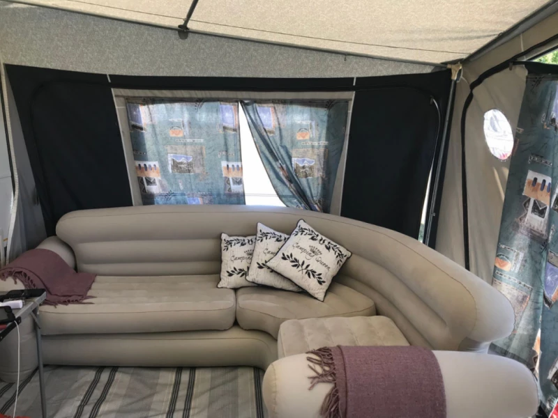 Knaus Südwind 500 barnkammarvagn Caravan - Karlsborg, Sweden