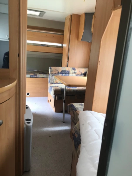 Knaus Südwind 500 barnkammarvagn Caravan - Karlsborg, Sweden