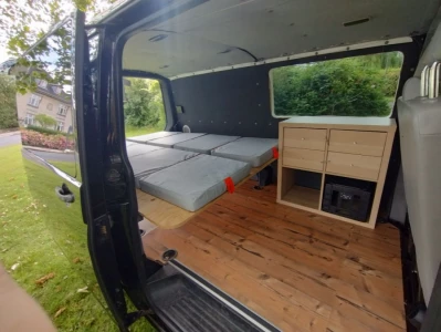 VW Transporter T5 Skåp 2.5 TDI Van - 5 minutter fra Brønshøj tov og bus plads., Danemark