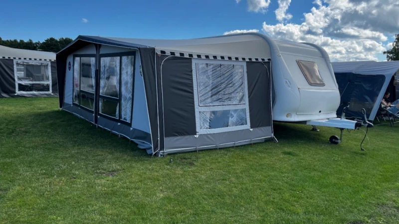 Hobby 560 UL Prestige Wohnwagen - Huskvarna, Schweden