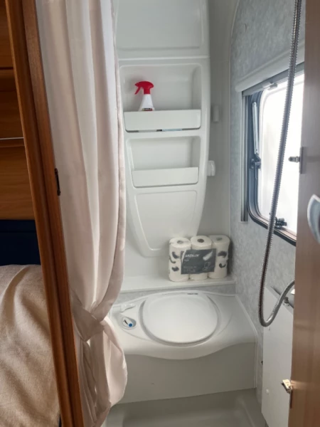 Adria Classica 743 UT Wohnwagen - Lødingen, Norwegen