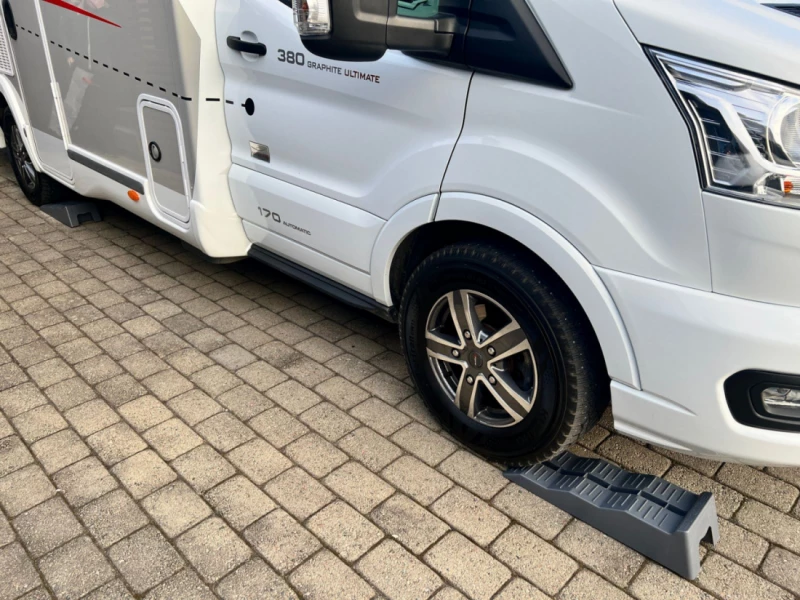 Challenger 380 Graphite Ultimate Wohnmobil - Klæbu, Norwegen