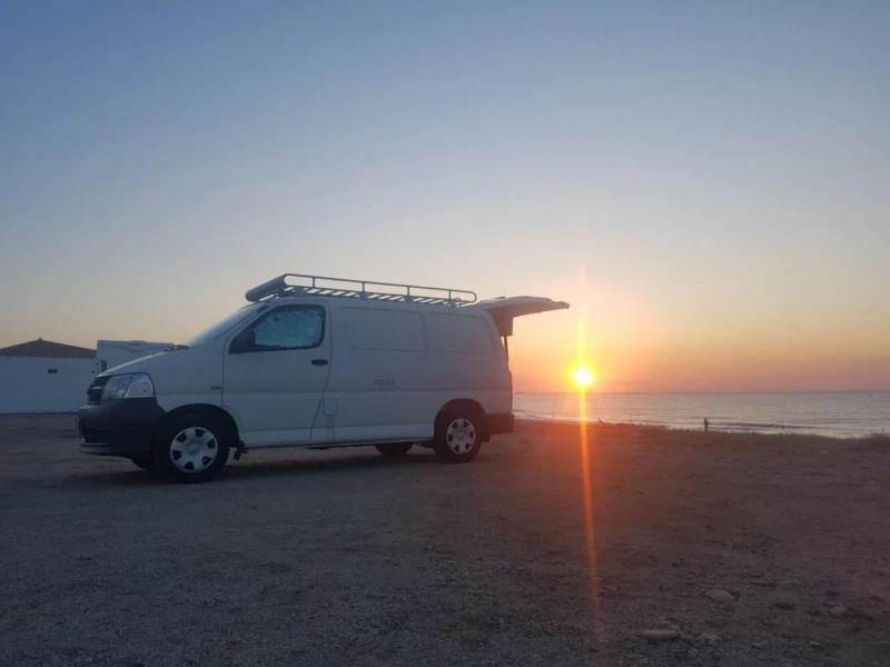 Toyota Hiace Campingbus - Küttigen, Schweiz
