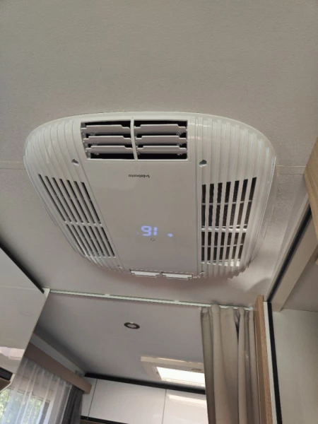 Adria Compact Supreme SL Wohnmobil - Akaa, Finnland