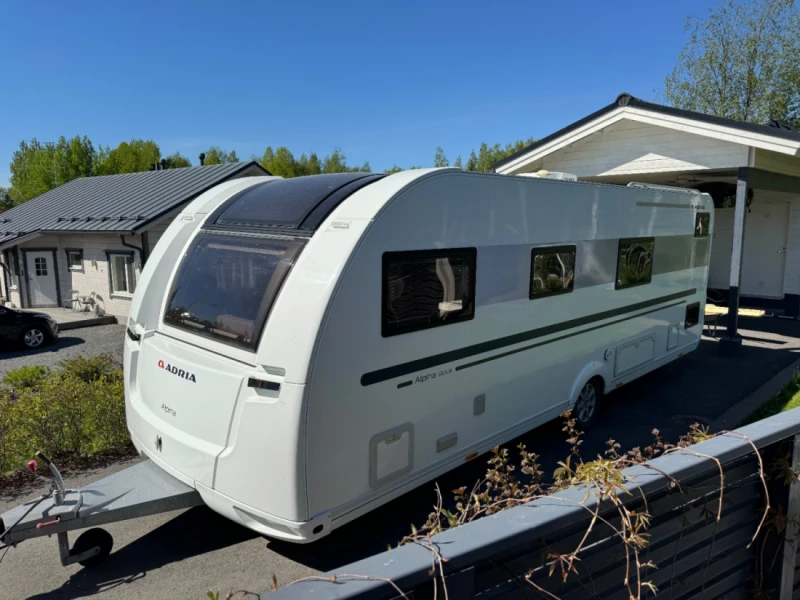 Adria 193 Alpina 663UK Wohnwagen - Lepsämä, Finnland