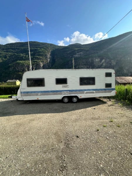 Hobby Exclusive Wohnwagen - Aurland, Norwegen