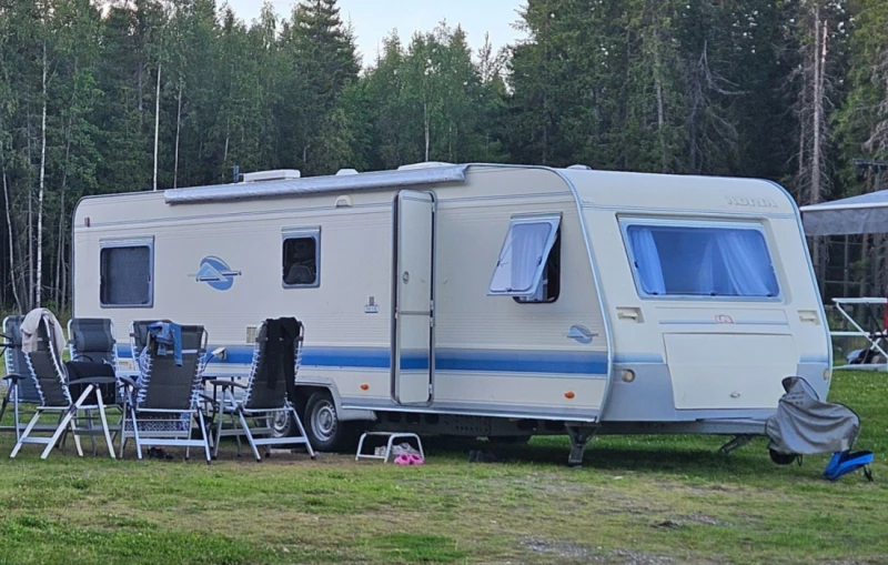 Adria Unica C 743 UK Wohnwagen - Oviken, Schweden