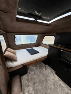 Niewiadow N126E Wohnwagen - Hommelvik, Norwegen
