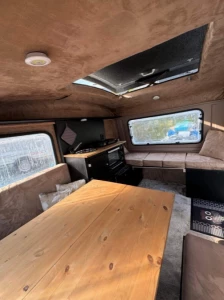 Niewiadow N126E Wohnwagen - Hommelvik, Norwegen