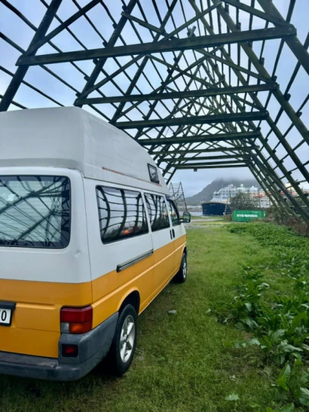 VW WV Transporter CAMP102TDI Campingbus - Svolvær, Norwegen