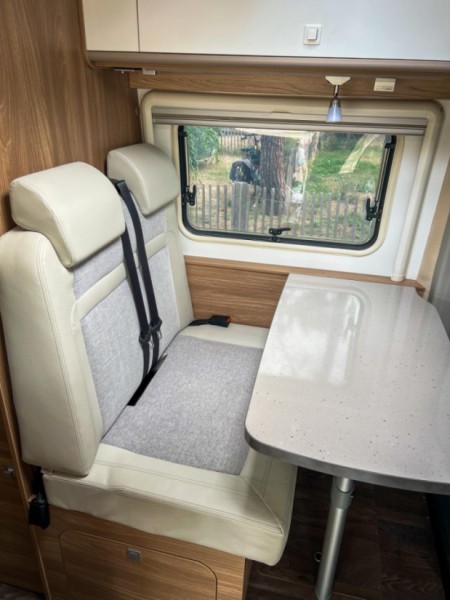 Carado Vlow600 Campingbus - Birsfelden, Schweiz