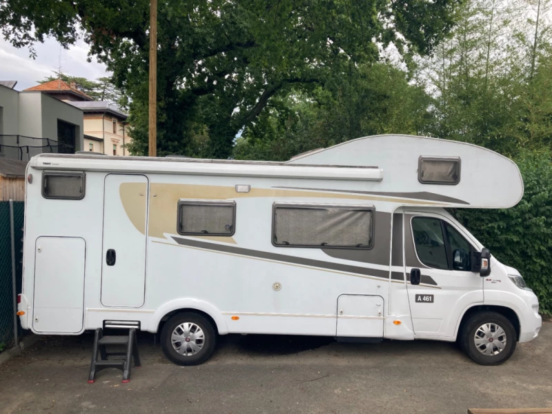 Carado A461 Wohnmobil - Grand-Lancy, Schweiz