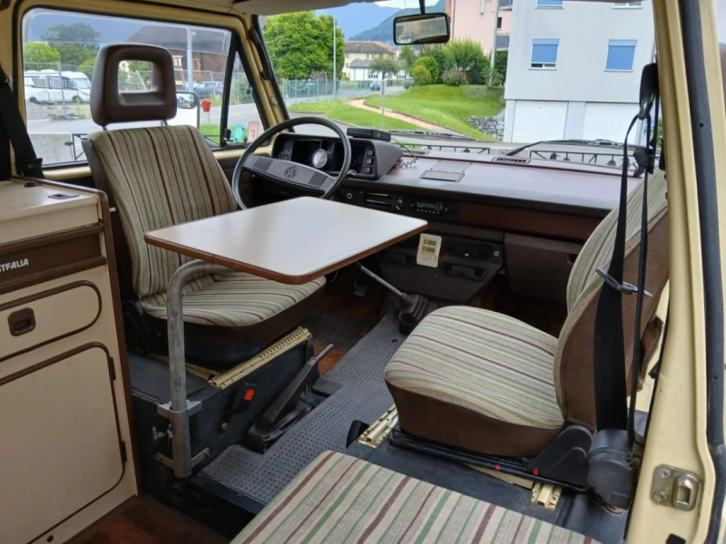 VW Joker Campingbus - Monthey, Schweiz