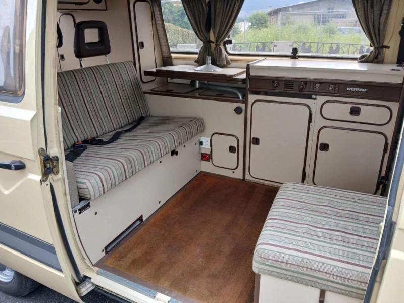 VW Joker Campingbus - Monthey, Schweiz