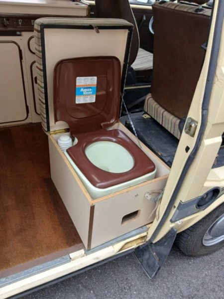 VW Joker Campingbus - Monthey, Schweiz
