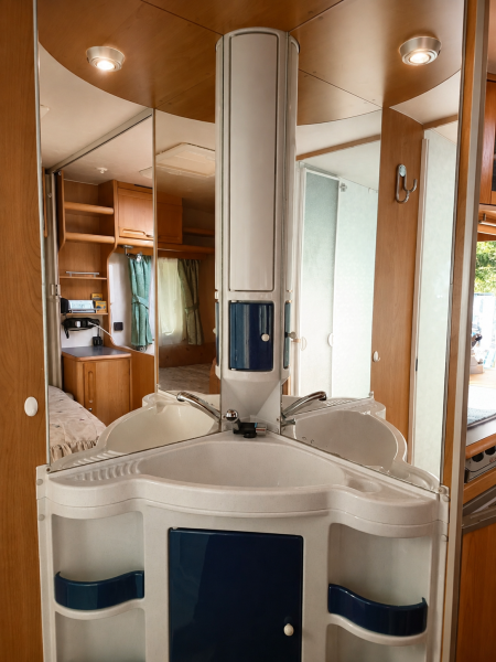 Adria Unica B 5204 Wohnwagen - Hergiswil bei Willisau, Schweiz