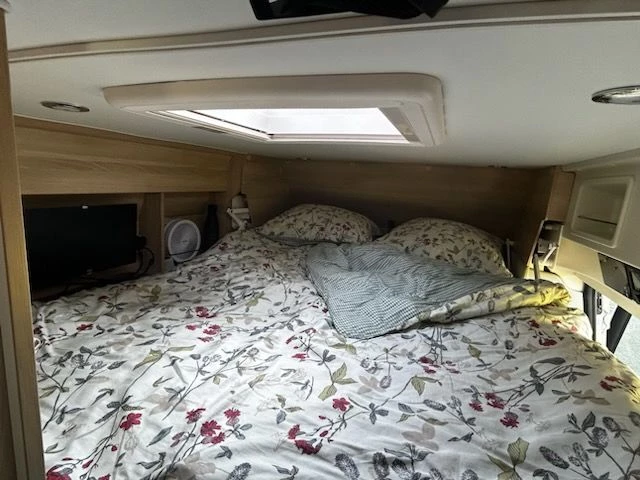 Dreamer Select Family Van (6m 5 Plätze) Campingbus - Lippoldswilen, Schweiz