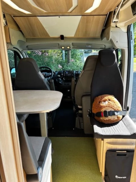Dreamer Select Family Van (6m 5 Plätze) Campingbus - Lippoldswilen, Schweiz