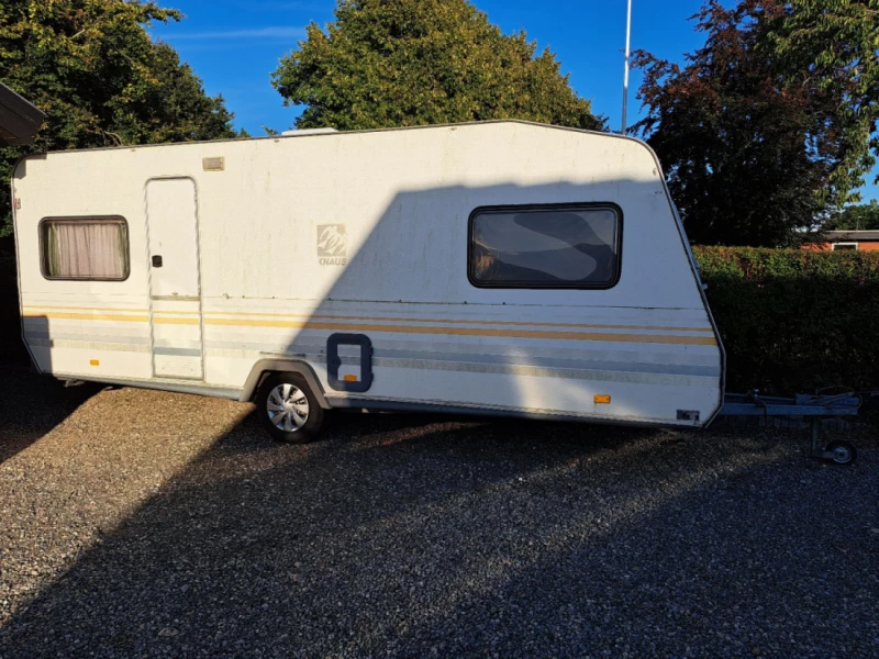 Knaus Südwind Wohnwagen - Indkørslen, Dänemark