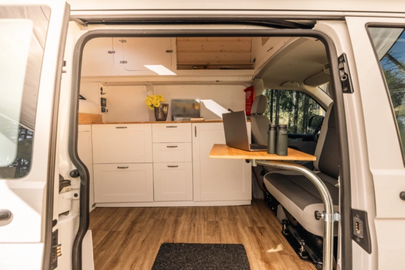 VW Transporter T5 Umpikori 2.0 TDI Campingbus - Klaukkala, Uusimaa Finland, Finnland