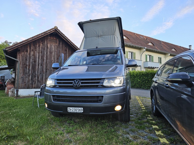 VW Beach Campingbus - Zweidlen, Schweiz