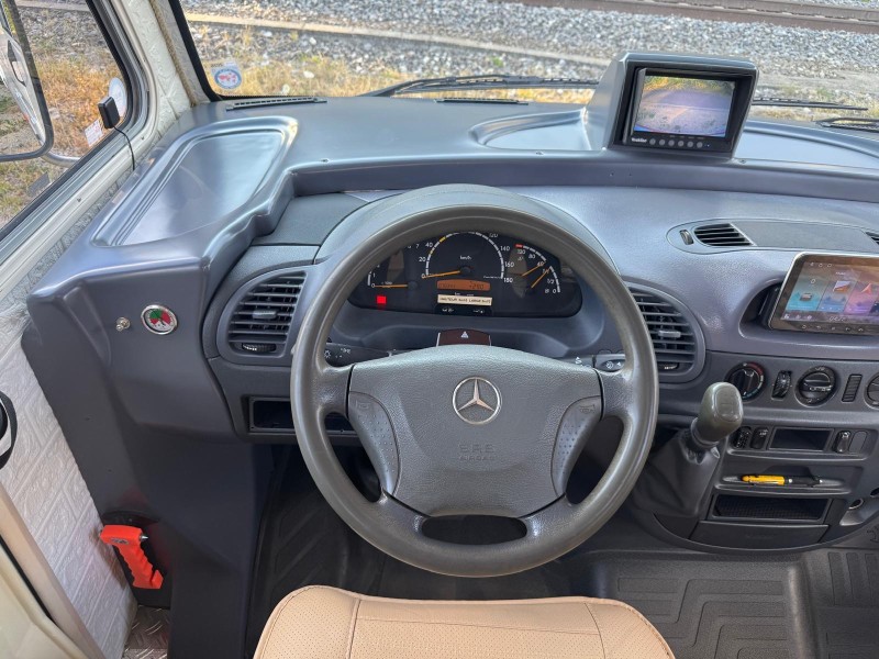 Mercedes camping-car Frankia Campingbus - Renan, Schweiz