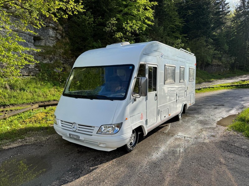 Mercedes camping-car Frankia Campingbus - Renan, Schweiz