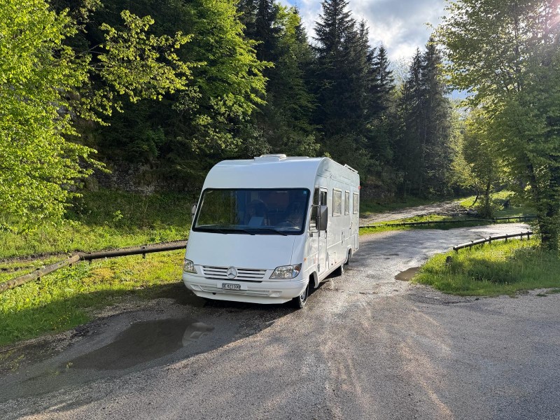 Mercedes camping-car Frankia Campingbus - Renan, Schweiz