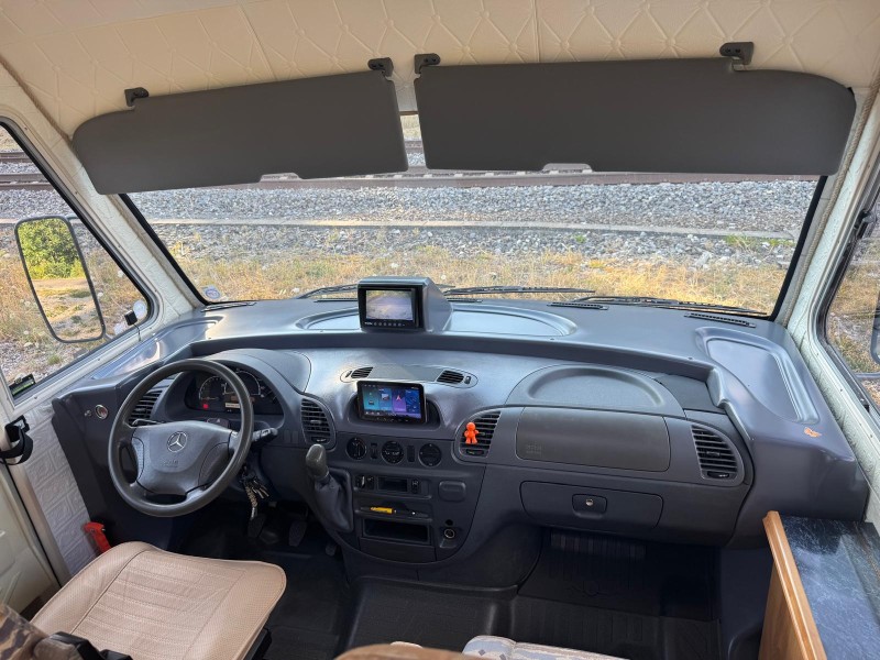Mercedes camping-car Frankia Campingbus - Renan, Schweiz