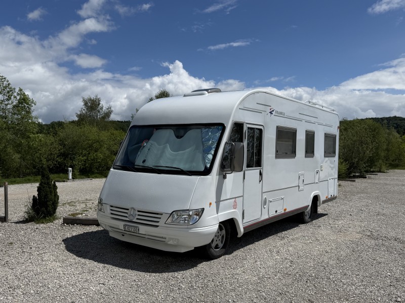 Mercedes camping-car Frankia Campingbus - Renan, Schweiz